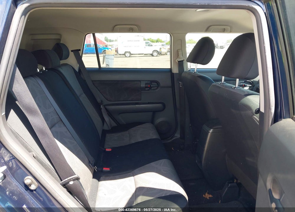 2015 SCION XB VIN: JTLZE4FE0FJ067711