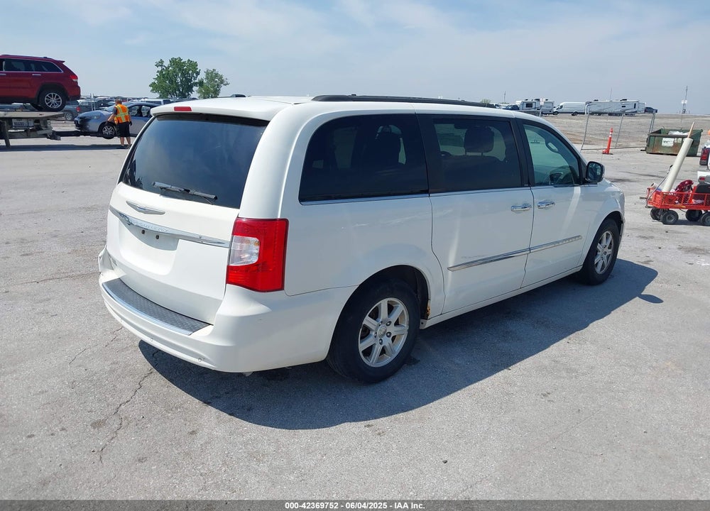2012 CHRYSLER TOWN & COUNTRY VIN: 2C4RC1CG9CR144055