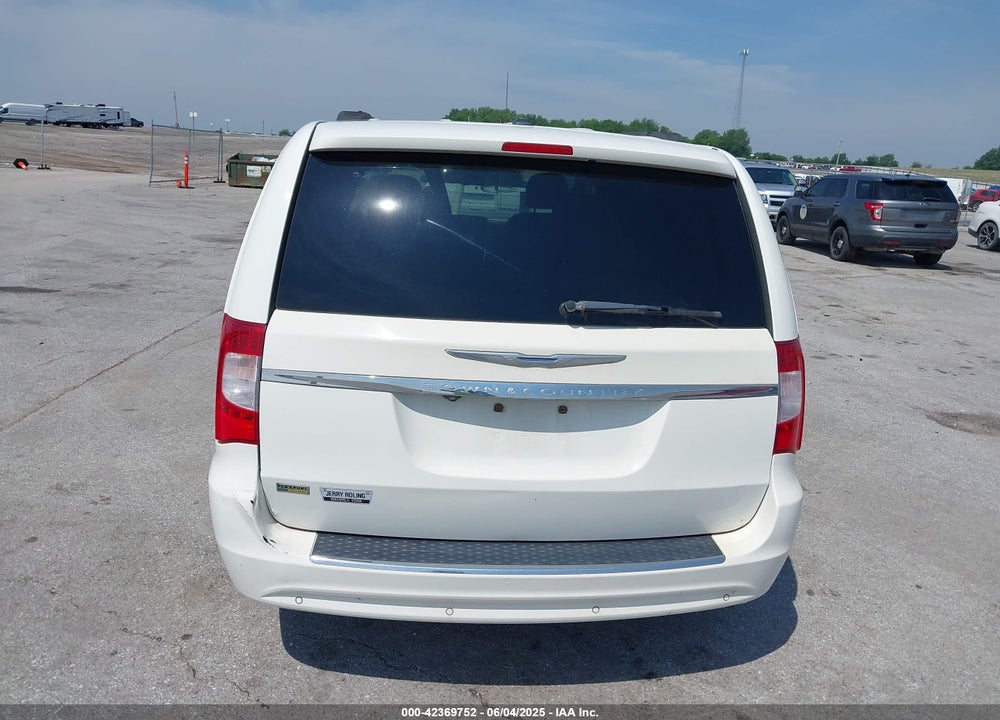 2012 CHRYSLER TOWN & COUNTRY VIN: 2C4RC1CG9CR144055