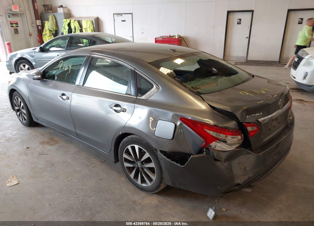 2017 NISSAN ALTIMA VIN: 1N4AL3AP4HC223070