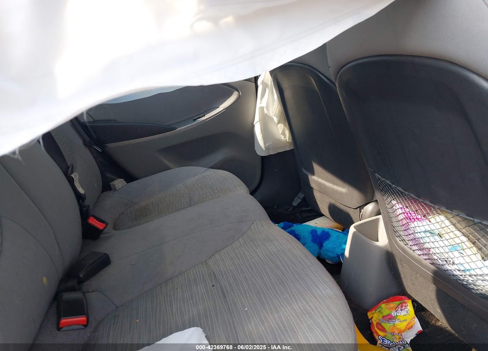 2016 HYUNDAI ACCENT SE VIN: KMHCT4AE1GU104680