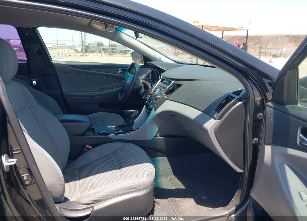 2011 HYUNDAI SONATA VIN: 5NPEB4AC6BH009694