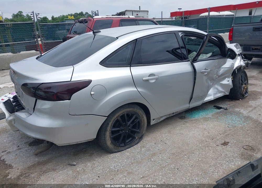 2016 FORD FOCUS VIN: 1FADP3F22GL373756