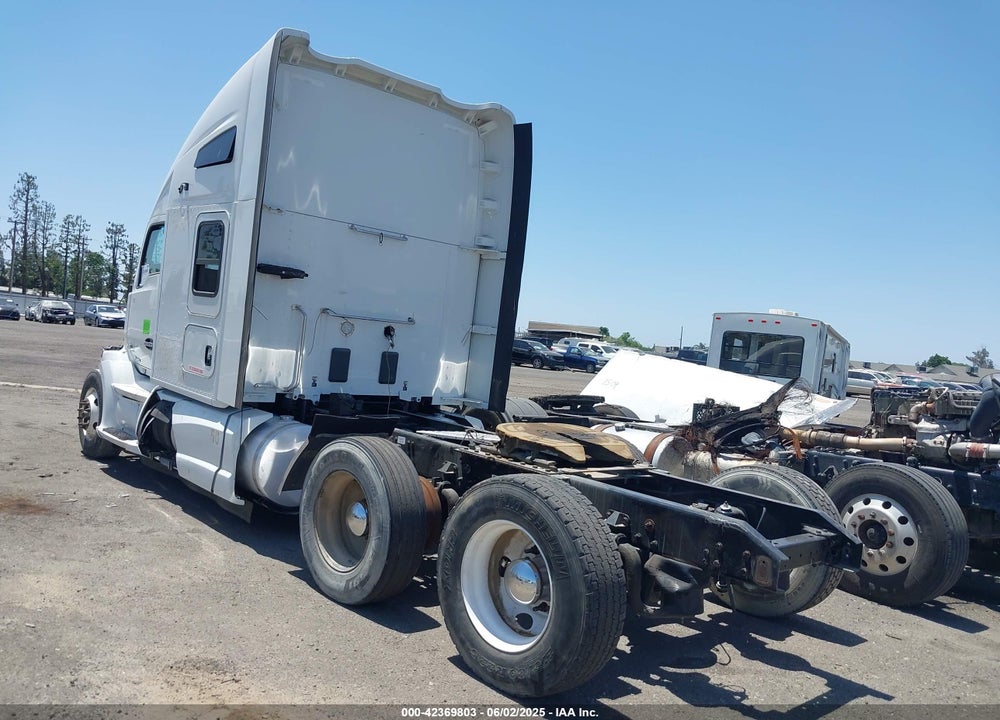 2016 KENWORTH T680 T680 VIN: 1XKYDP9X9GJ476269