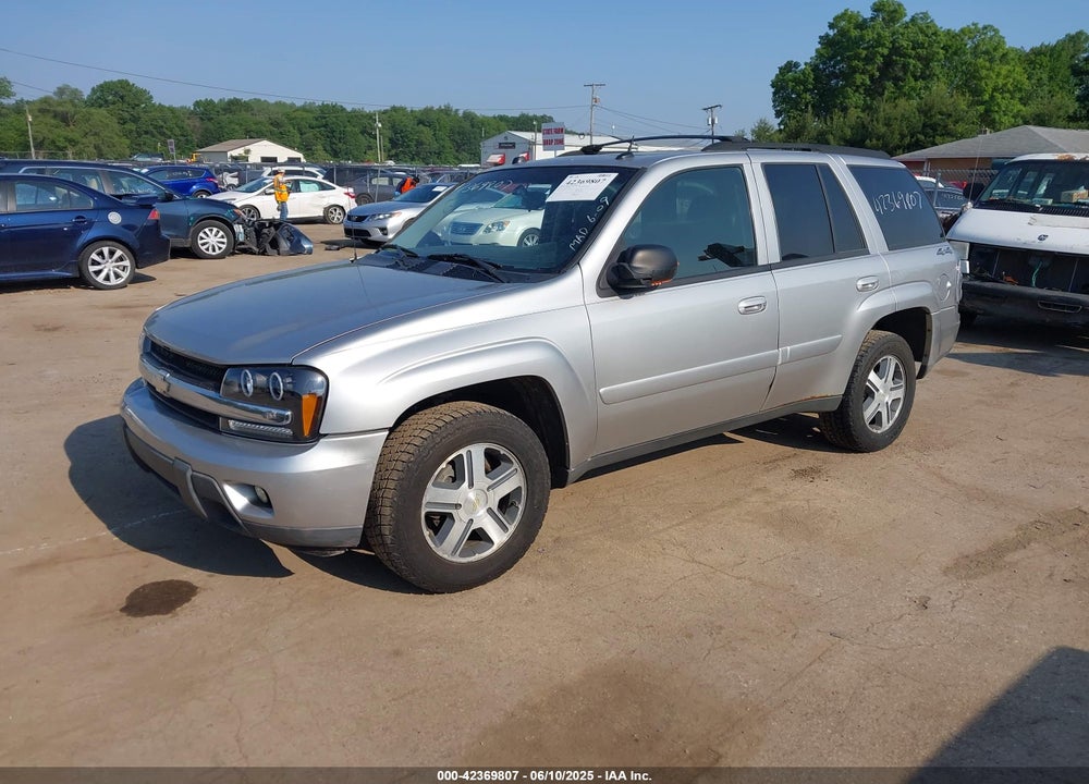 2005 CHEVROLET TRAILBLAZER LT VIN: 1GNDT13S252282205