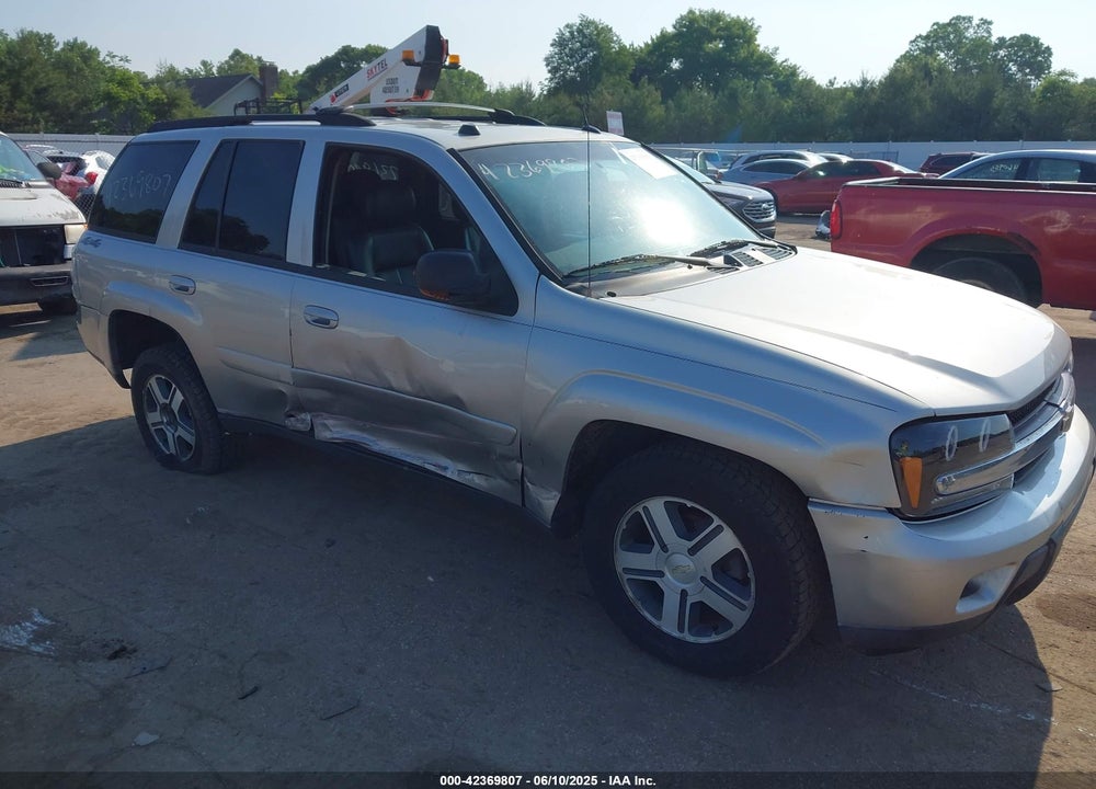 2005 CHEVROLET TRAILBLAZER LT VIN: 1GNDT13S252282205