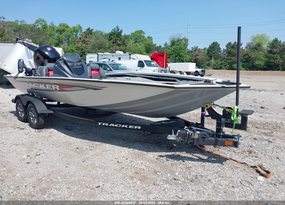 2025 TRAILER TRACKER BOAT AND VIN: BUJ57216B525