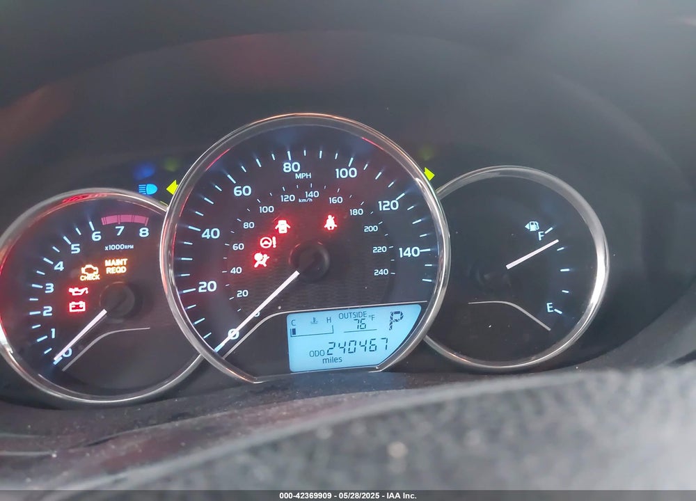 2014 TOYOTA COROLLA LE VIN: 5YFBURHE9EP082194