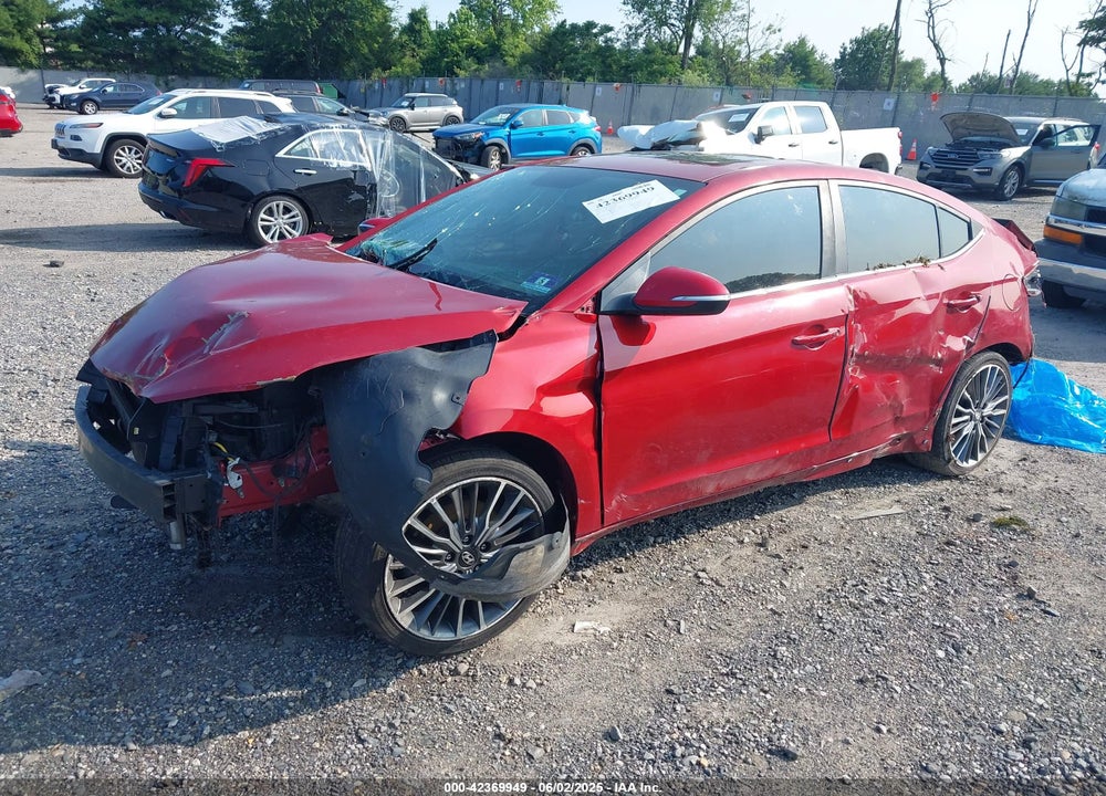 2017 HYUNDAI ELANTRA VIN: KMHD04LB0HU338777