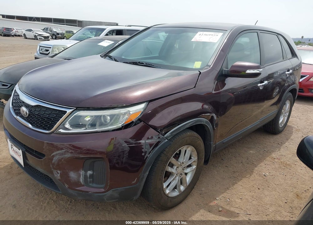 2014 KIA SORENTO LX VIN: 5XYKT4A64EG425927