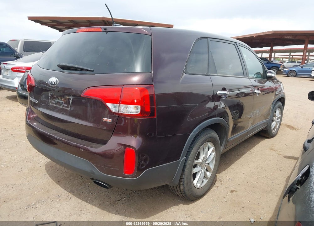 2014 KIA SORENTO LX VIN: 5XYKT4A64EG425927
