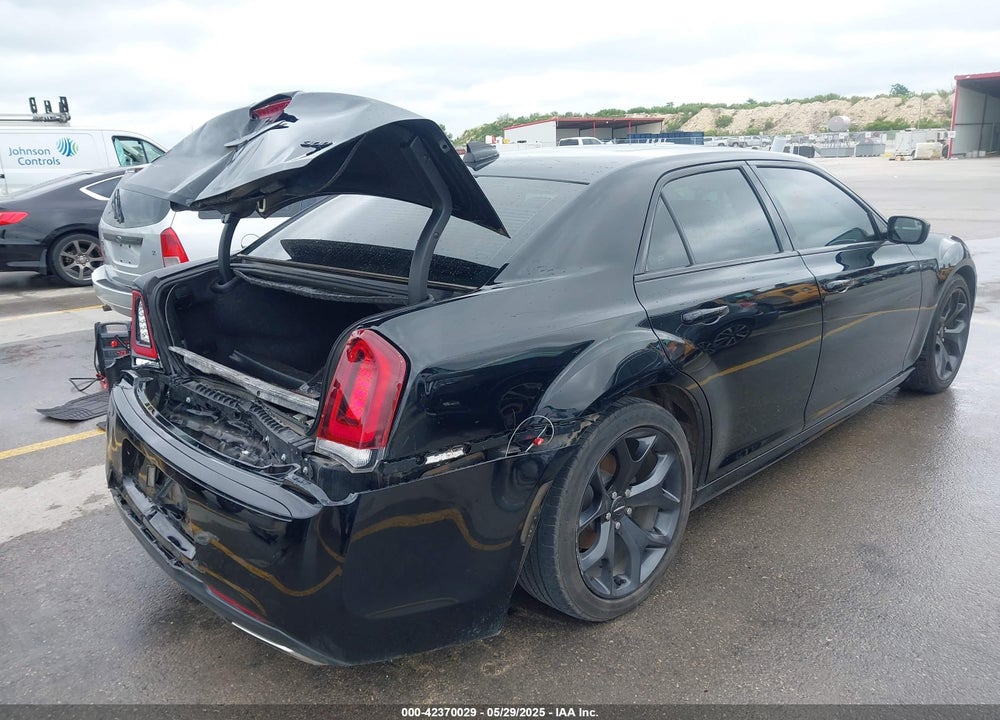 2020 CHRYSLER 300 VIN: 2C3CCAAG8LH233604