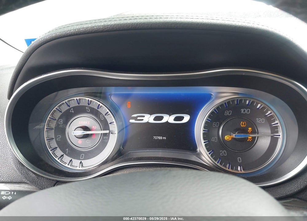 2020 CHRYSLER 300 VIN: 2C3CCAAG8LH233604