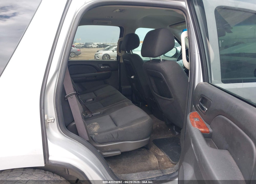 2013 CHEVROLET TAHOE VIN: 1GNSCAE00DR369125