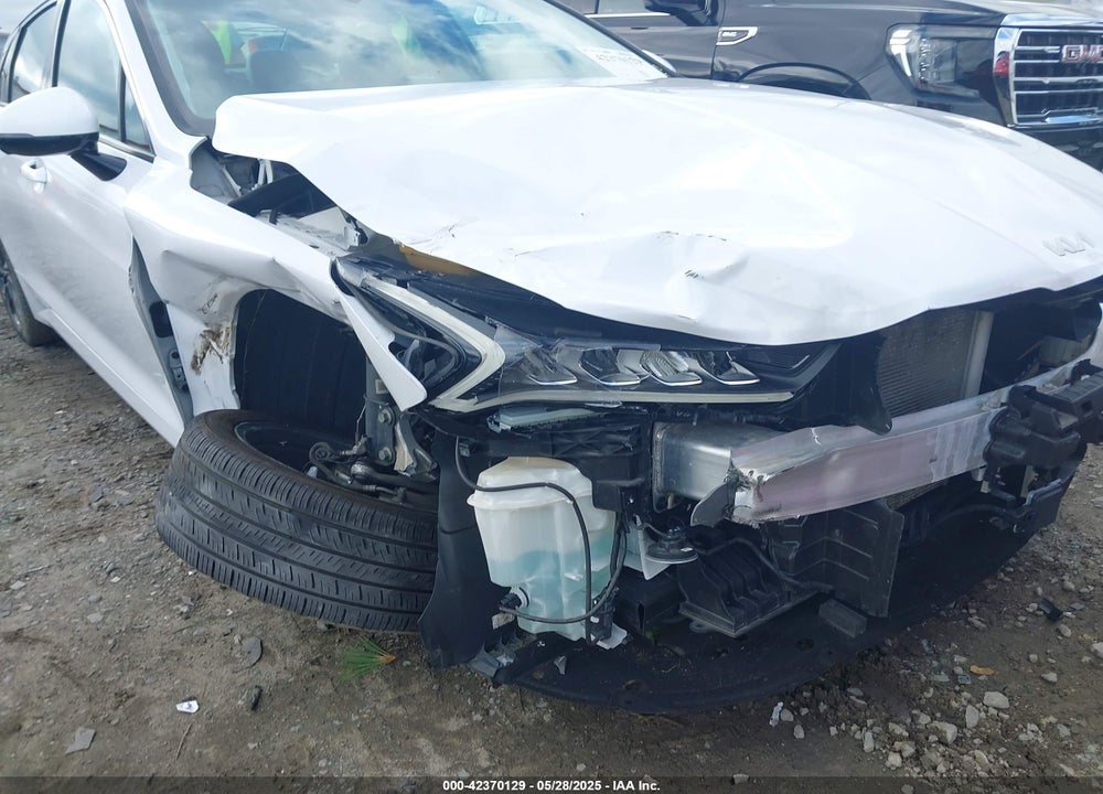 2022 KIA K5 VIN: 5XXG34J28NG087701