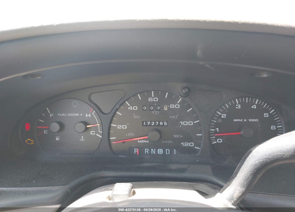 2001 FORD TAURUS SES VIN: 1FAFP55U71A189990