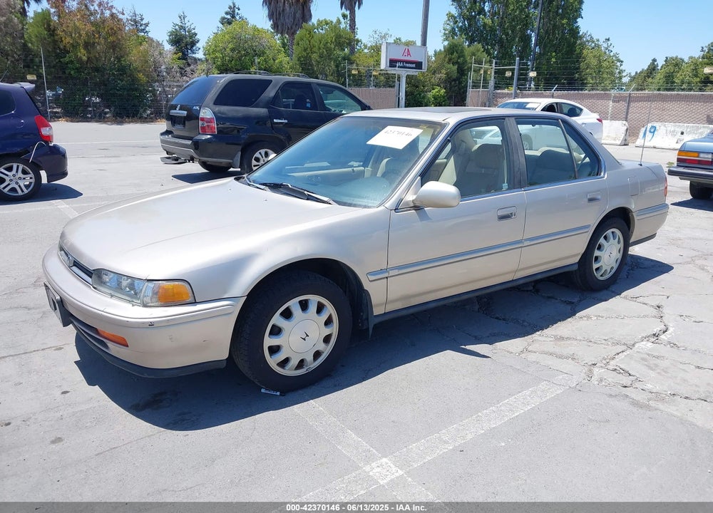 1993 HONDA ACCORD SE VIN: JHMCB7681PC045579