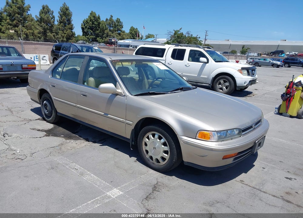 1993 HONDA ACCORD SE VIN: JHMCB7681PC045579