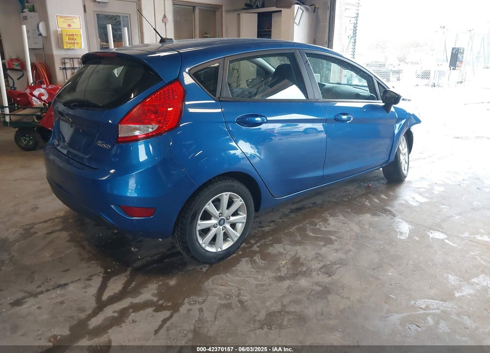 2011 FORD FIESTA VIN: 3FADP4EJXBM102207