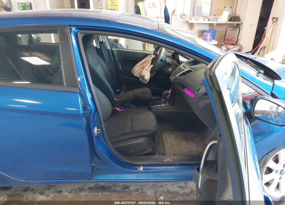 2011 FORD FIESTA VIN: 3FADP4EJXBM102207