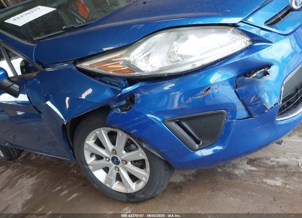 2011 FORD FIESTA VIN: 3FADP4EJXBM102207