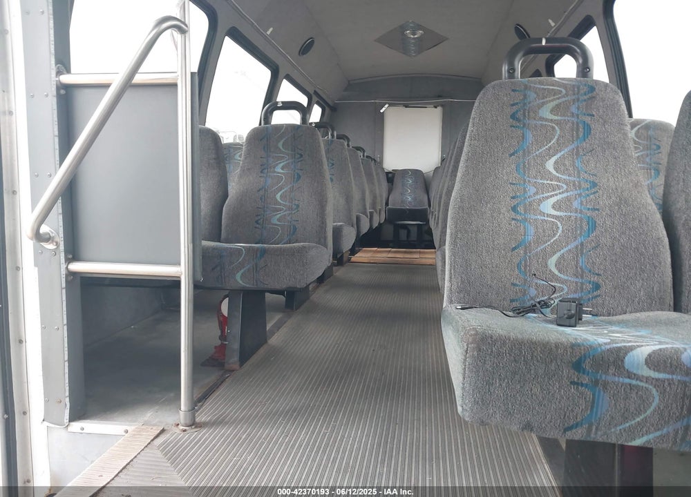 2008 FORD E-450 CUTAWAY VIN: 1FDXE45S88DA08526