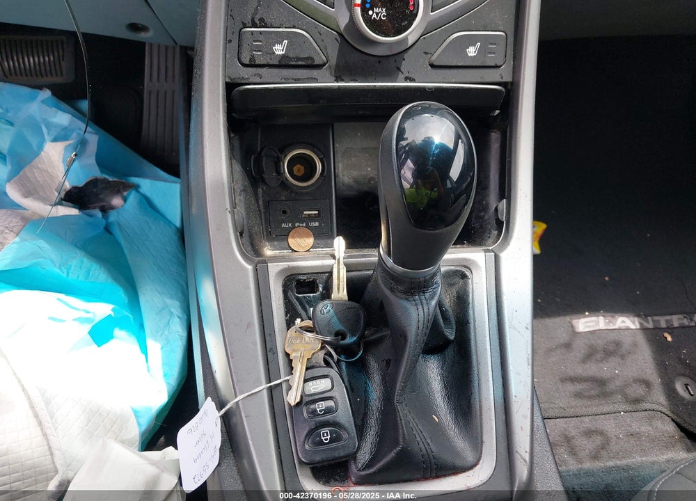 2014 HYUNDAI ELANTRA SE VIN: KMHDH4AEXEU084013