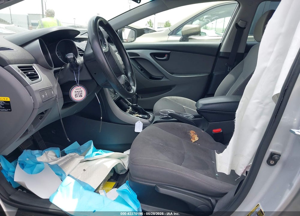 2014 HYUNDAI ELANTRA SE VIN: KMHDH4AEXEU084013
