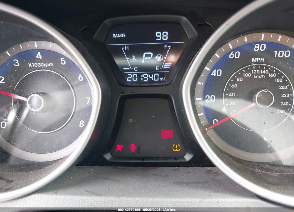 2014 HYUNDAI ELANTRA SE VIN: KMHDH4AEXEU084013