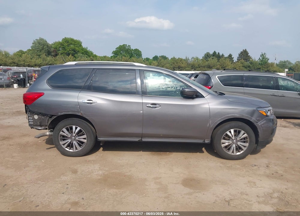 2018 NISSAN PATHFINDER S VIN: 5N1DR2MM5JC673748