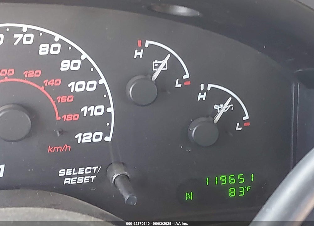 2002 FORD EXPLORER XLT VIN: 1FMZU73E52ZA40029