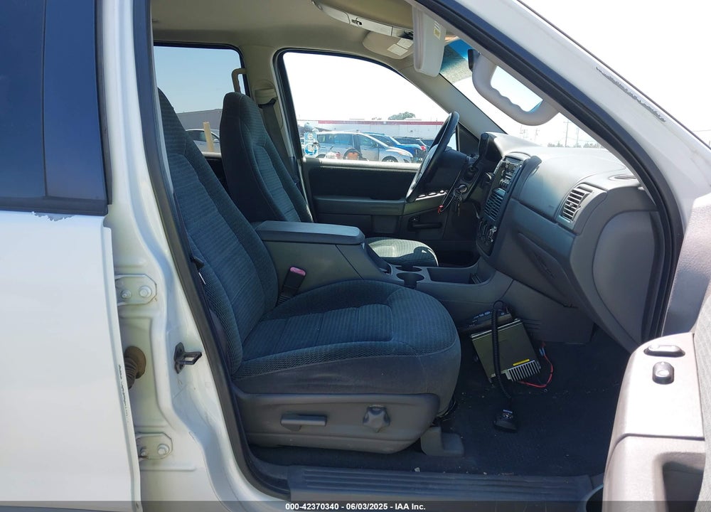 2002 FORD EXPLORER XLT VIN: 1FMZU73E52ZA40029