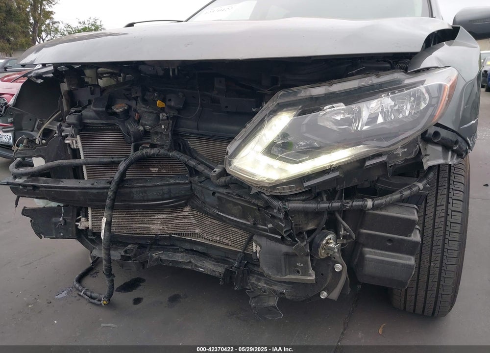 2017 NISSAN ROGUE SV VIN: JN8AT2MV4HW004496
