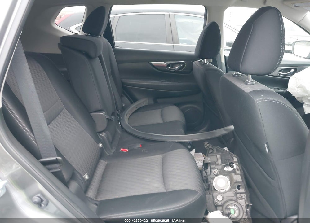 2017 NISSAN ROGUE SV VIN: JN8AT2MV4HW004496