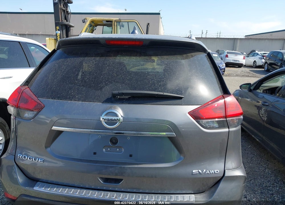 2017 NISSAN ROGUE SV VIN: JN8AT2MV4HW004496