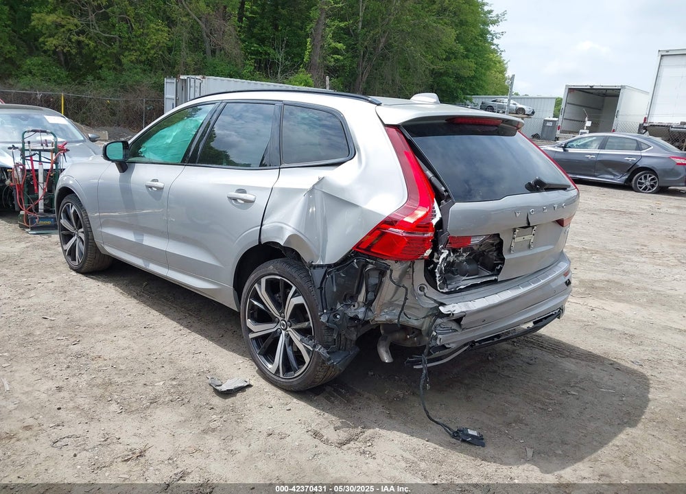 2023 VOLVO XC60 B6 ULTIMATE DARK THEME VIN: YV4062RX5P1347142