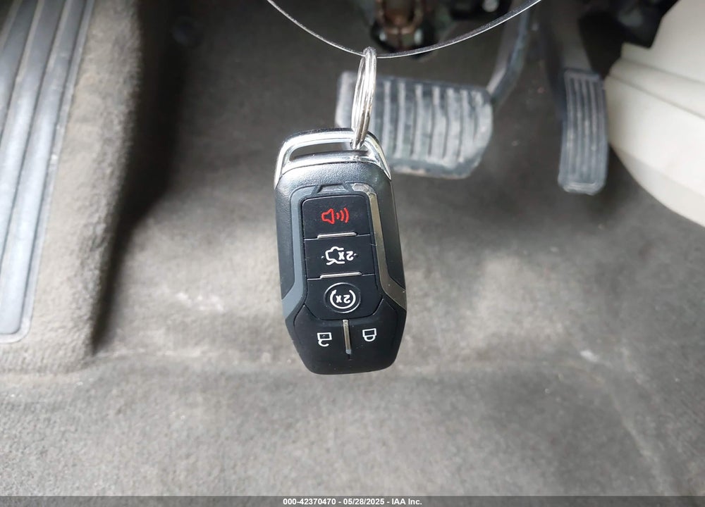 2013 LINCOLN MKZ VIN: 3LN6L2G9XDR810996