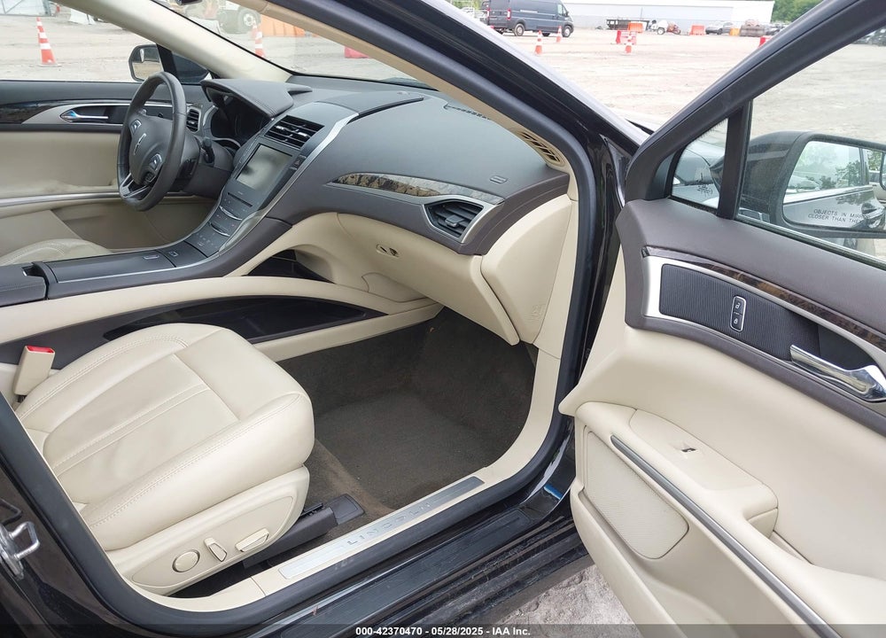 2013 LINCOLN MKZ VIN: 3LN6L2G9XDR810996