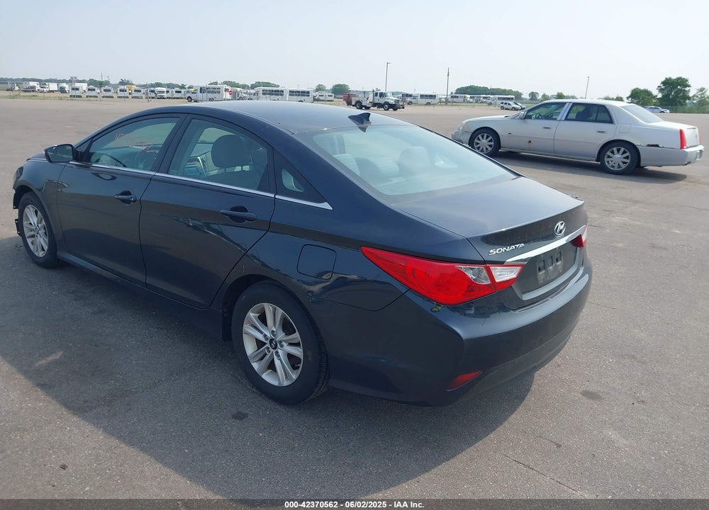 2014 HYUNDAI SONATA VIN: 5NPEB4AC5EH936674