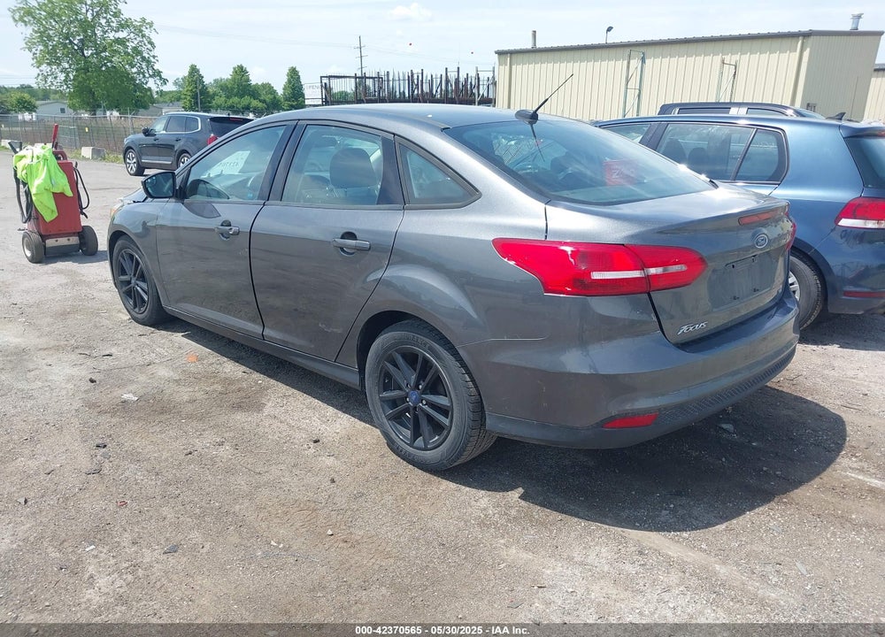 2017 FORD FOCUS VIN: 1FADP3F2XHL235013