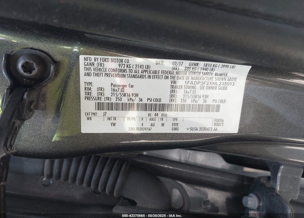 2017 FORD FOCUS VIN: 1FADP3F2XHL235013