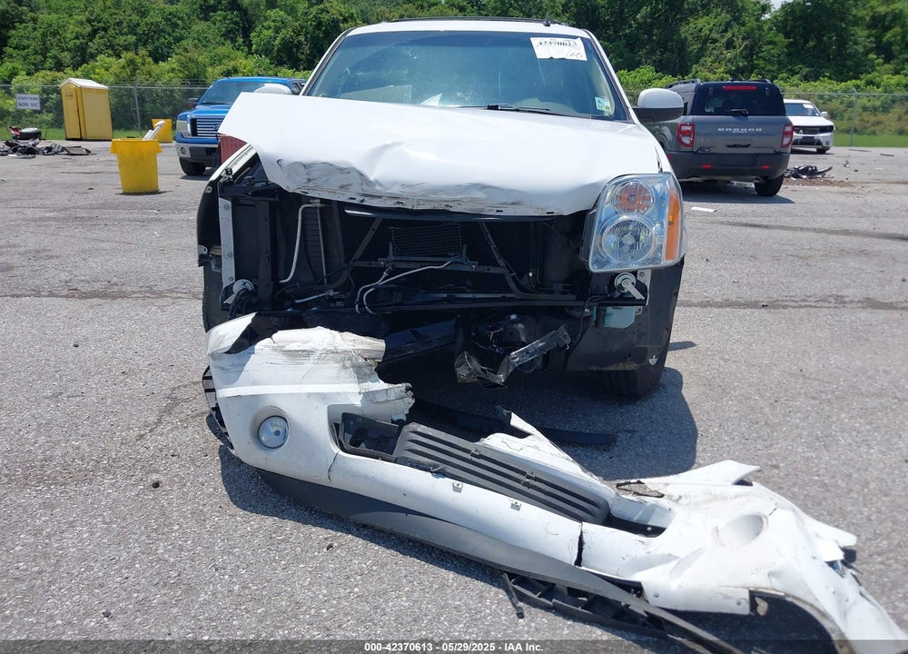 2013 GMC YUKON VIN: 1GKS1AE01DR185749