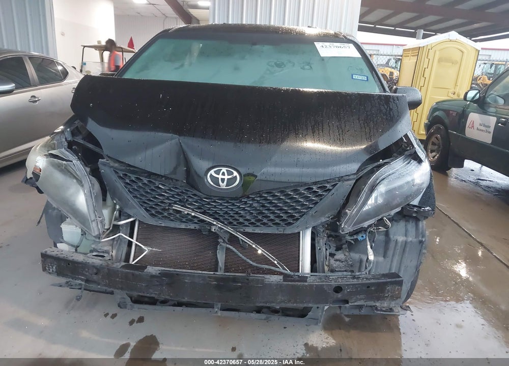2014 TOYOTA SIENNA VIN: 5TDXK3DC5ES456630