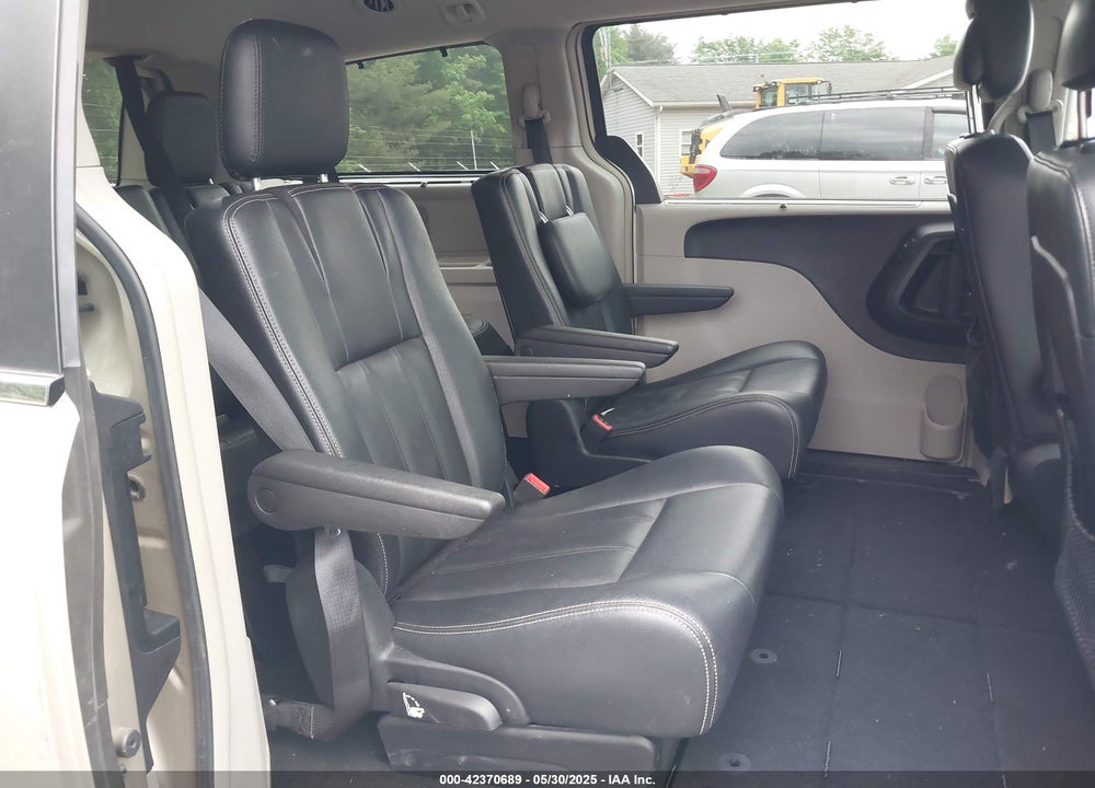 2016 CHRYSLER TOWN & COUNTRY TOURING VIN: 2C4RC1BG3GR190312
