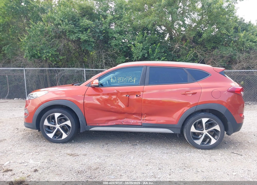 2017 HYUNDAI TUCSON SPORT VIN: KM8J3CA25HU518229
