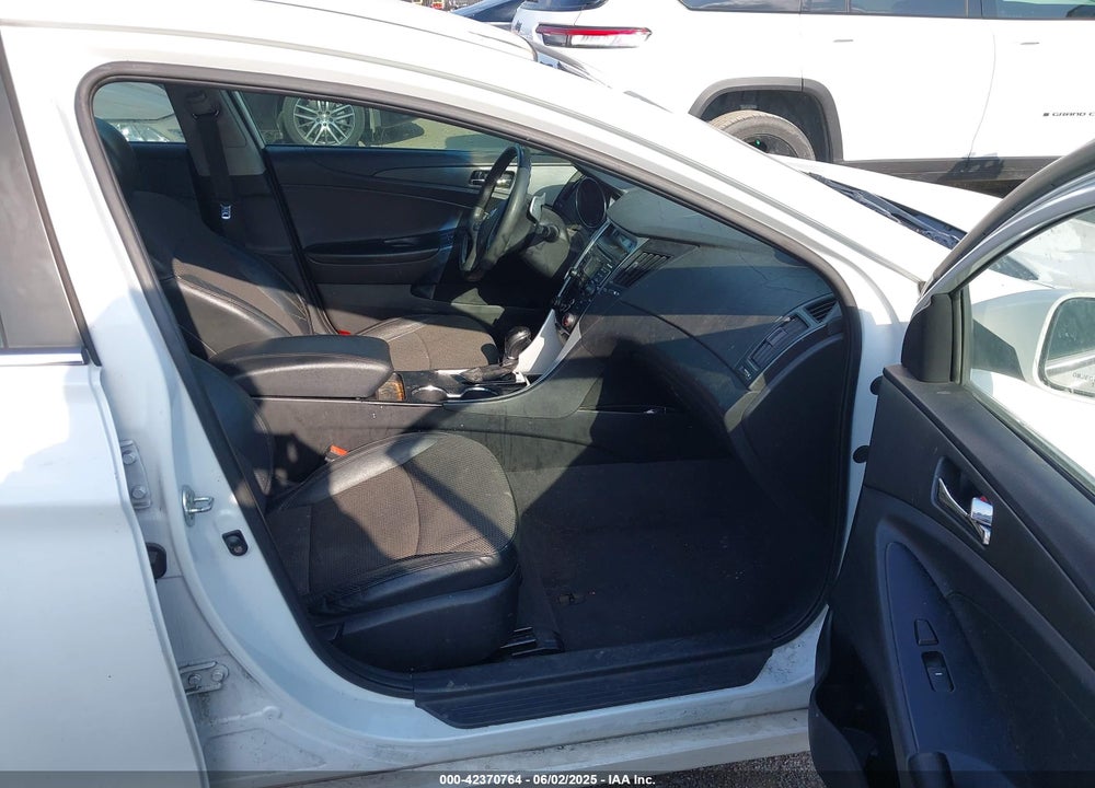 2011 HYUNDAI SONATA SE VIN: 5NPEC4AC9BH143192
