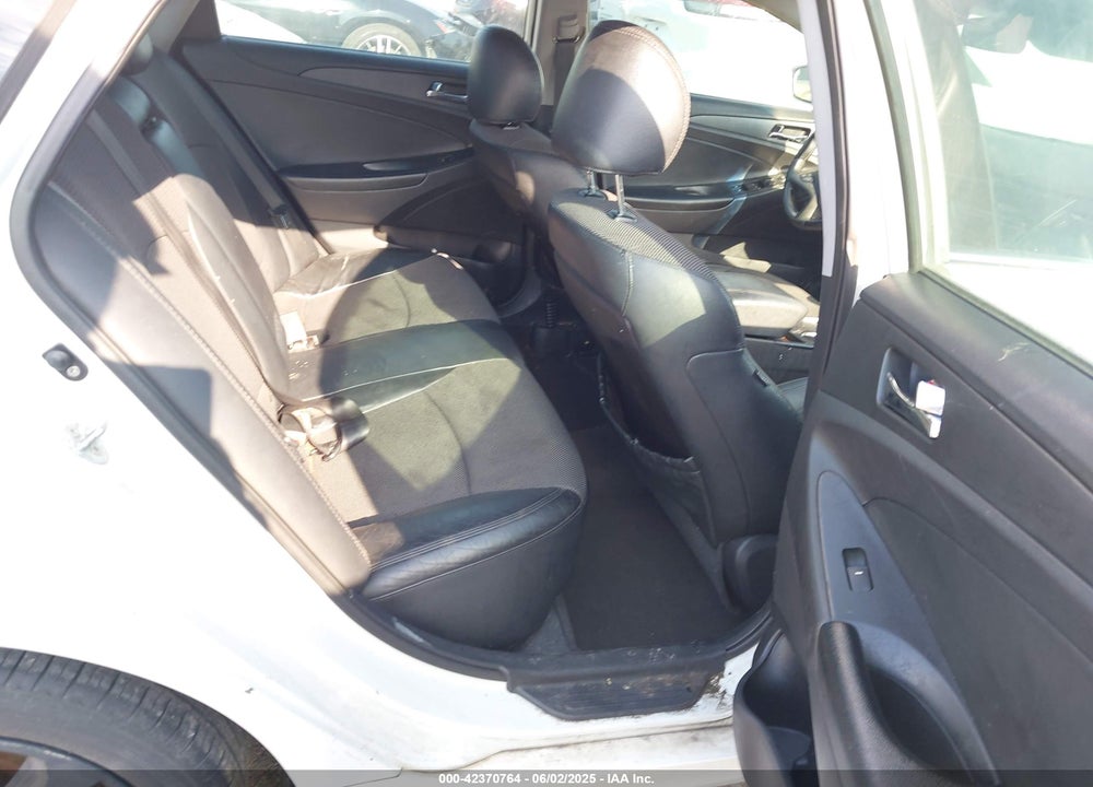 2011 HYUNDAI SONATA SE VIN: 5NPEC4AC9BH143192