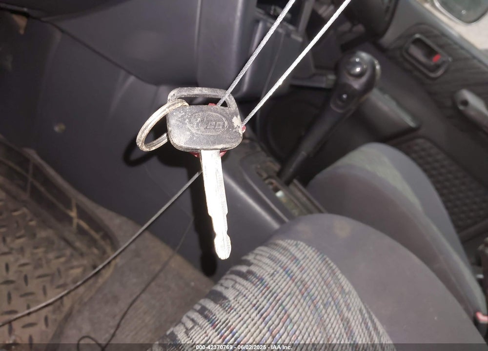 2000 TOYOTA RAV4 VIN: JT3HP10V6Y7167695