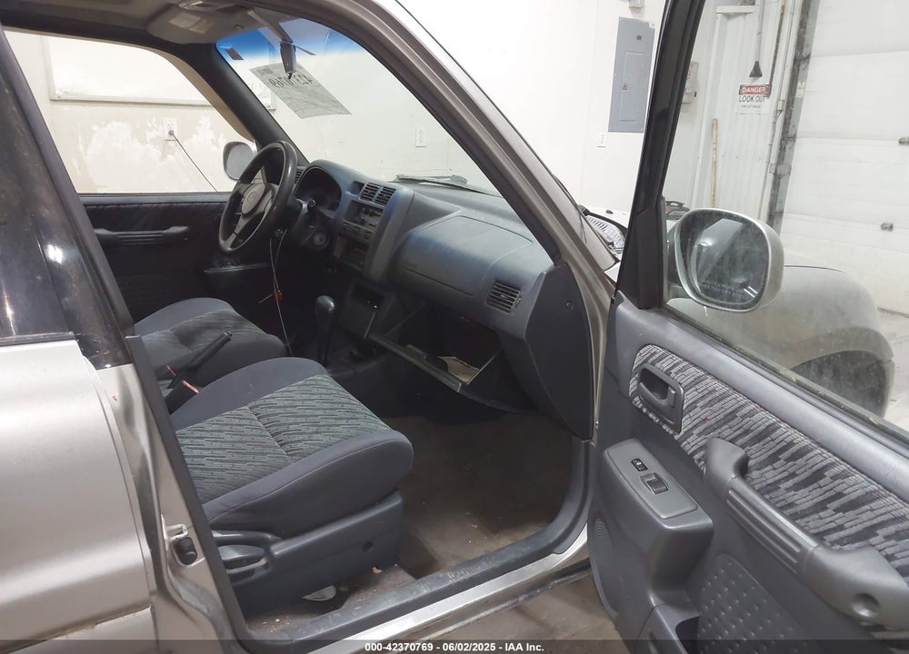 2000 TOYOTA RAV4 VIN: JT3HP10V6Y7167695