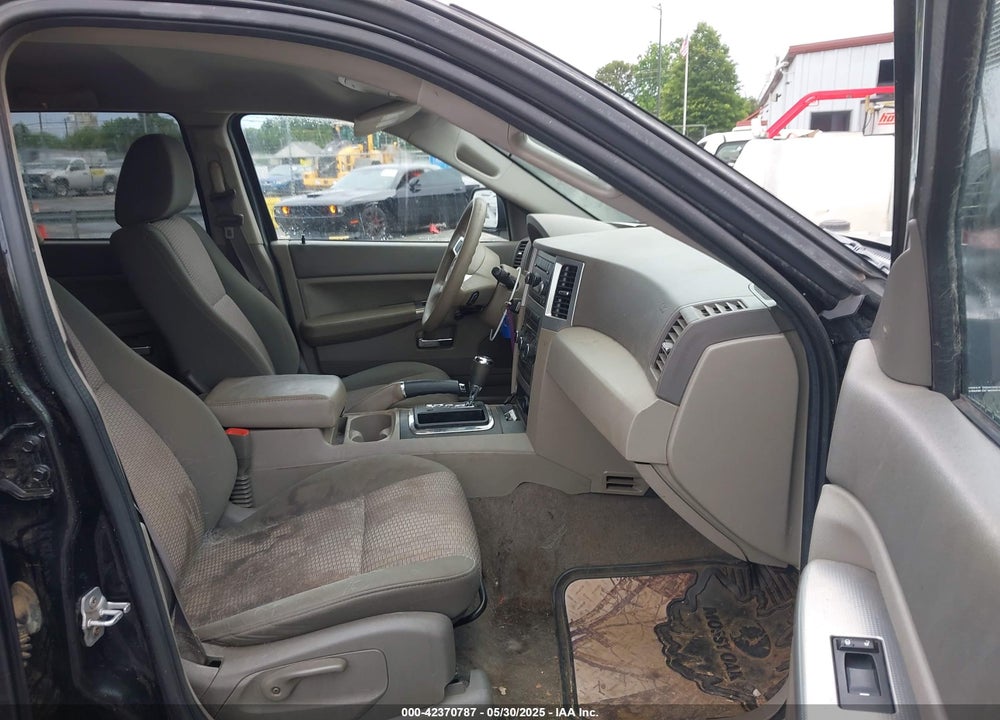 2009 JEEP GRAND CHEROKEE VIN: 1J8GR48K79C516877
